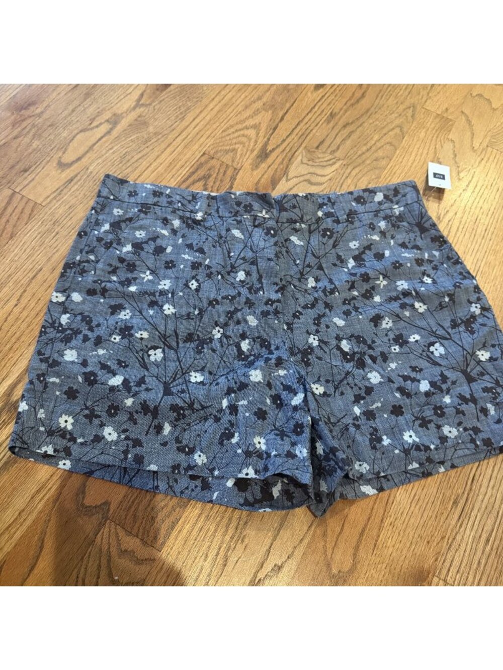 Gap Tailored Short New Blue Floral 8R New